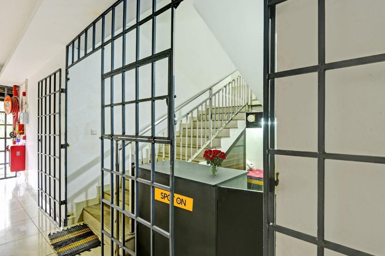 Hotel O Royal Residency Erattupetta Buitenkant foto